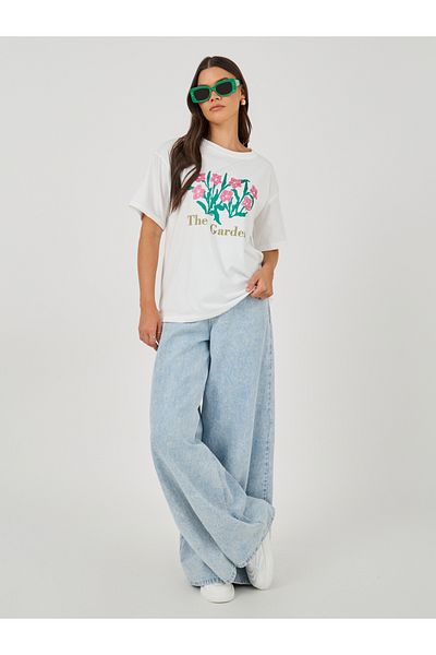 Styli Floral Graphic Print Short Sleeve Oversized T-Shirt