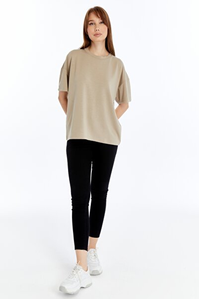 KRAVEN Γυναικείο μπλουζάκι Modal Oversize Άνετο μπλουζάκι με φαρδιά εφαρμογή Βαρύ ύφασμα που δεν σχίζεται εύκολα και δεν απαιτεί σιδέρωμα