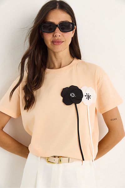 Bianco Lucci Women's Accessory Short Sleeve Cotton T-Shirt 60602041