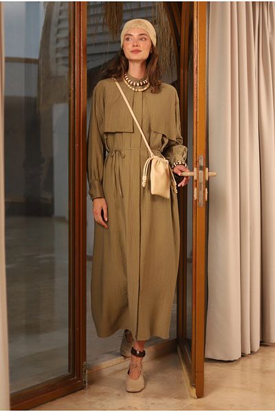 HEQA فستان مع واقي من الرياح Sage Matte
