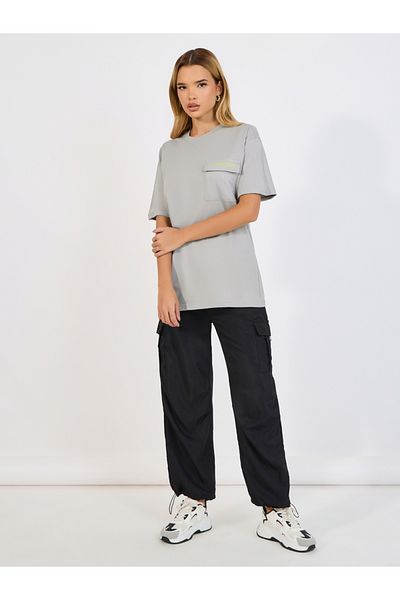 Styli Oversized Forward Shoulder T-Shirt with Pocket and Short Sleeve