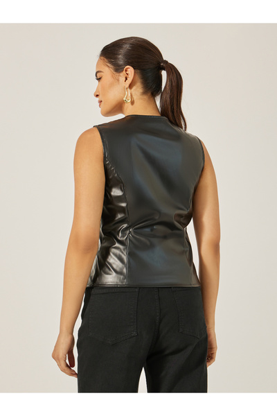 Styli V-Neck Buttoned Waistcoat