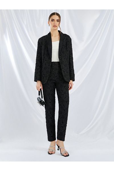 Styli Regular Fit Regular Length Floral Jacquard Blazer