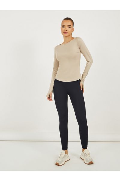 Styli Back Twist and Peep Thumbhole Detail Long Sleeve Top