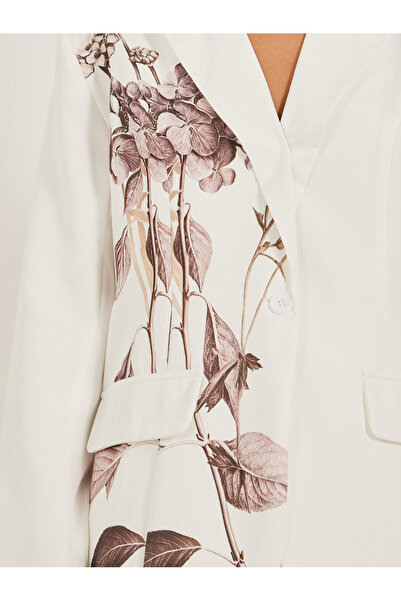 Styli Regular Length Regular Fit Floral Print Blazer