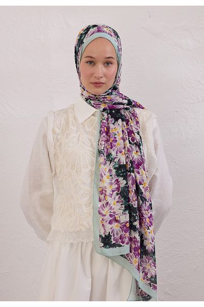 Fresh Cherry Blossom Pattern Rami Shal Lotus