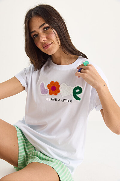 Bianco Lucci Women's Love Accessory Regular Fit Cotton T-Shirt 60602070