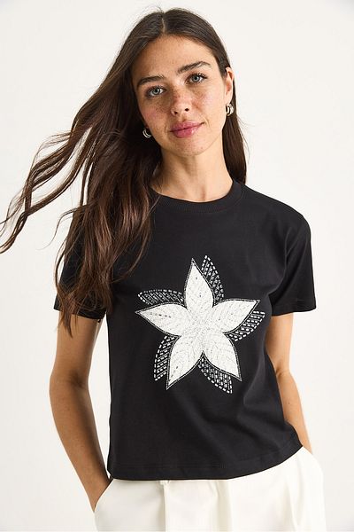 Bianco Lucci Women's Flower Accessory Stone Printed Fit Fit T-Shirt 60602068