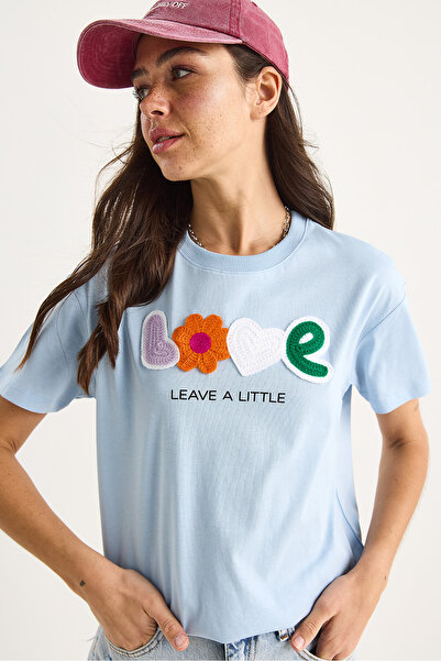 Bianco Lucci Women's Love Accessory Regular Fit Cotton T-Shirt 60602070