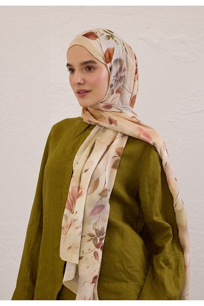 Fresh Sweet William Pattern Rami Shal Beige