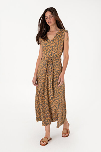 U.S. Polo Assn. Kadın Vizon Desenli V Yaka Midi Boy Örme Elbise 50306734-VR052