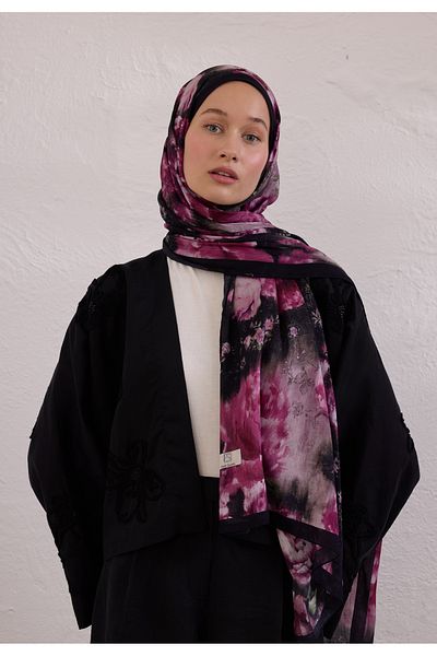 Fresh Vintage Rose Pattern Rami Shal Marple