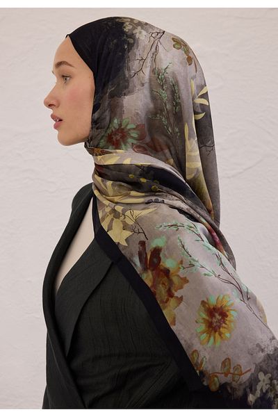 Fresh Ditsy Leaves Pattern Rami Shal Black