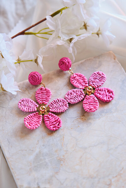 AURRARİ Mor Pembe Hasır Kaplama Sallantılı Papatya Exclusive Küpe