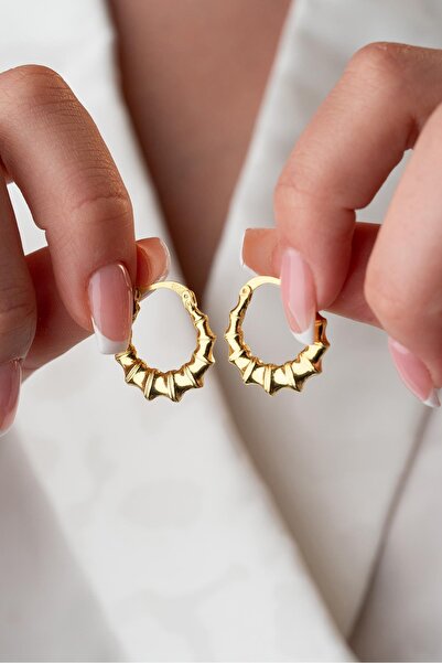 Nereze 925 Ayar Gümüş Gold Rengi Parçalı Çizgili Şarnel Küpe