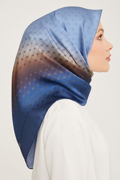 Armine Σειρά Nostalgia Silk Sura Scarf 9003DS-36 Μοτίβο με λογότυπο INDIGO-BROWN