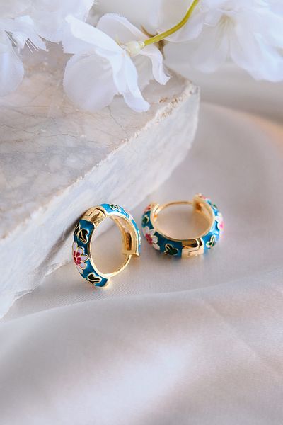AURRARİ Daisy Blue White Enamel Hoop Steel Earrings