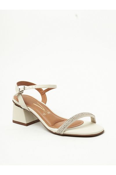 VİZZANO Vizzano Ladies Sandals With Back Strap Off White | Made In Brazil
