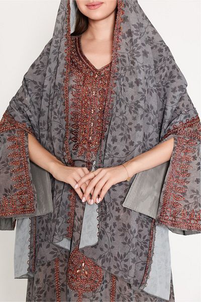 IKKXA Wide Split Sleeve Arabian Jalabiya with Scarf