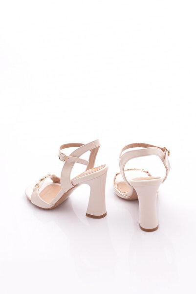 DGN 811 Kasin Heeled Shoes with Accessories