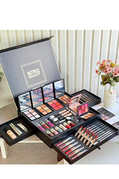 NITRQ BEAUTY مجموعة مكياج كاملة من Nitrek Beauty مع ألوان متعددة (32 قطعة)
