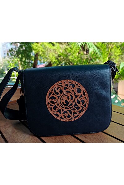 Durush Collection حقيبة كروس نسائية مصنوعة يدويًا من الجلد الطبيعي باللون الأسود