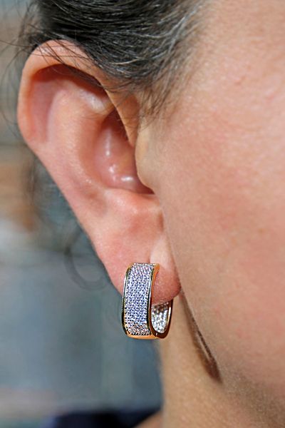 ÖZÜM TAKI Women's Steel Zircon Stone Hoob Earrings Gold