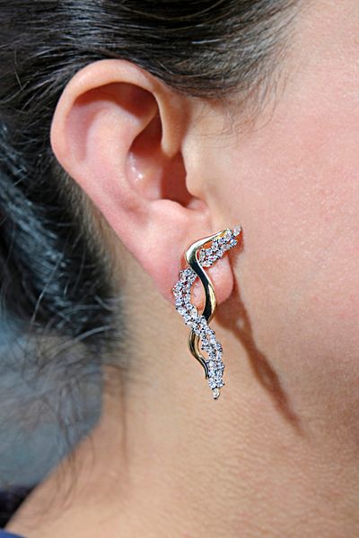 ÖZÜM TAKI Women's Steel Zircon Stone Earrings Gold