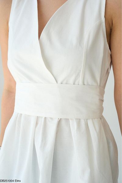CADDELAMODA Sleeveless Double Breasted Collar Side Zipper Belted Blouse