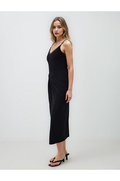 Jimmy Key Black Regular Waist Straight Cut Long Knitted Skirt