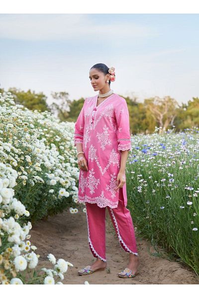 HashtagBe Pink Embroidered Co-ord Set. Elegant & Festive Ethnic Wear