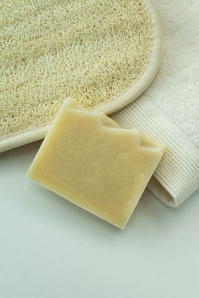 JOJOMIA Natural Cold Process Skin Whitening Rice Oil Soap 120 Gr