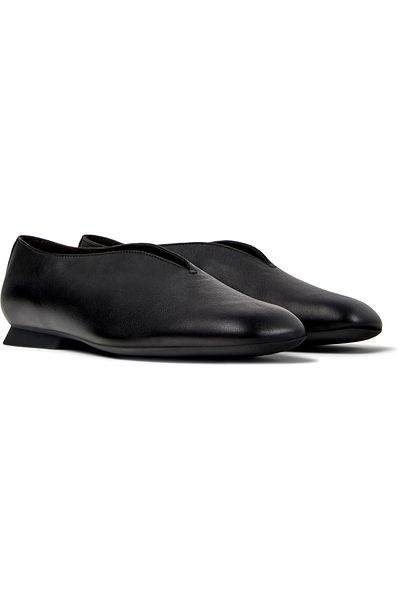 CAMPER Women's Black Ballet Flat with Oval Toe, Lightweight Sole, Daily Elegance CasiMyra