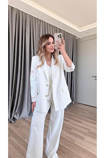 pelin yıldız butik Katrina Kolları Kalp İşlemeli Blazer Ceket