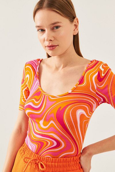 Bonne Maison Women's Orange Cream Pattern U-Neck Short Sleeve Viscose Blouse