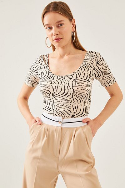 Bonne Maison Women's Ecru Zebra Pattern U-Neck Short Sleeve Viscose Blouse