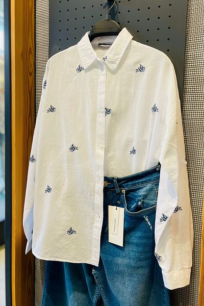FEMELLE Women's White Bird Embroidered 100% Cotton Oversize Shirt