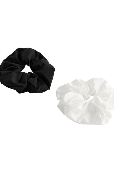 Oysho 2 large hair scrunchies