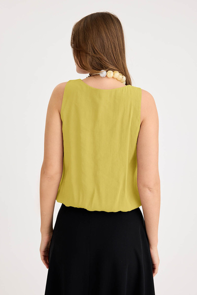 Vitrin Pleated Front Zero Sleeve Skirt Hem Elastic Blouse