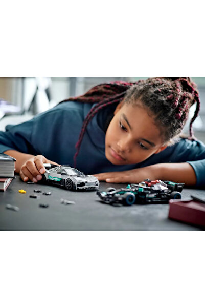 LEGO LEGO SPEED CHAMPIONS ASTON MARTIN VALKYRIE AMR PRO SI ASTON MARTIN VANTAGE GT3 76910