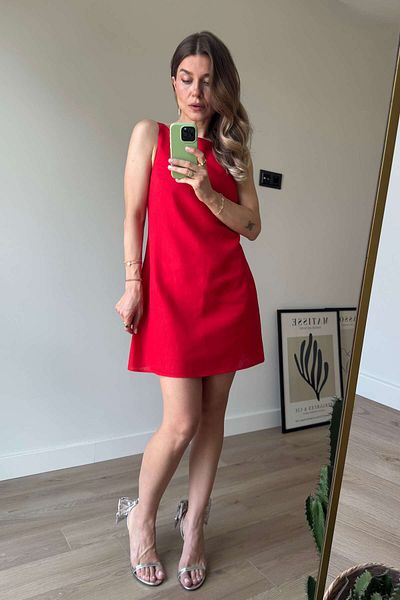 Sue Store Rochie de in premium cu căptușeală cu guler pătrat roșu