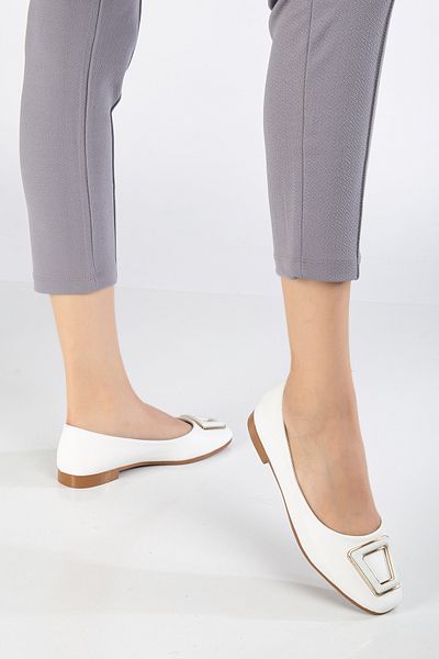 Tonny Black Women's White Oval Toe Ballerinas with Buckle Detail on the Front