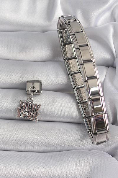 Skygo New York Written 316L Silver Color Dangle Nomination Charm - Tj-Bc1120