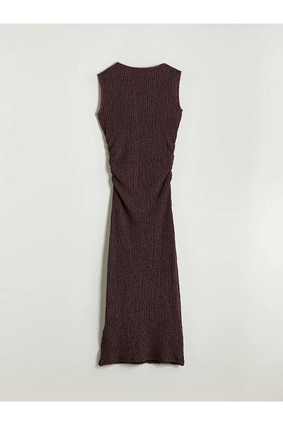 LC Waikiki LCWAIKIKI Κλασικό μπορντό φόρεμα bodycon με λαιμόκοψη τύπου ποδηλάτου και ρυθμιζόμενη μέση