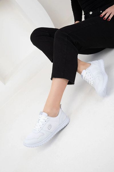 Crush 714 White Comfortable Lightweight Daily Women's Sneaker