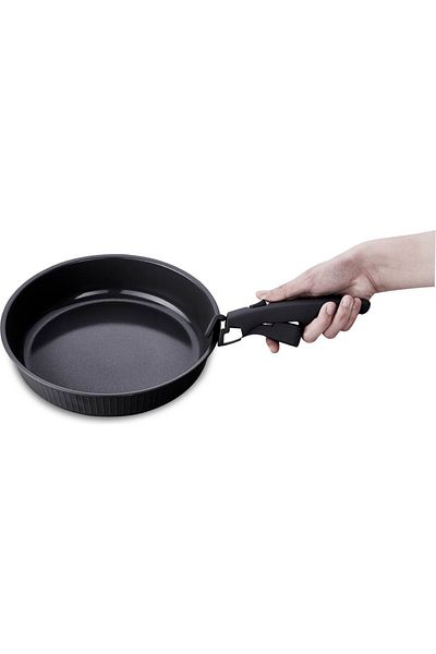 KORKMAZ 8 Piece Beige Cookware Set