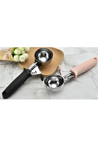 E.V.A. Home Decor مغرفة آيس كريم ليف - أسود