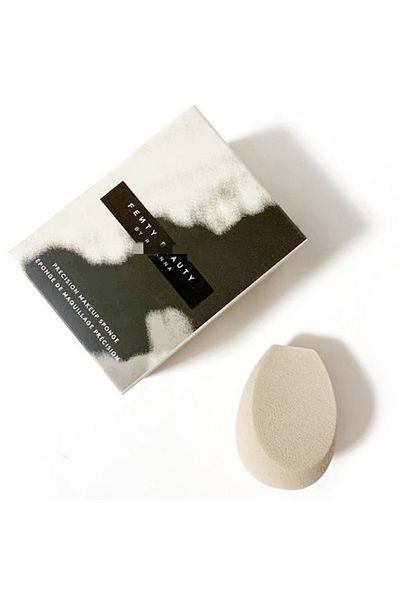 FENTY BEAUTY Precision Makeup Sponge 100