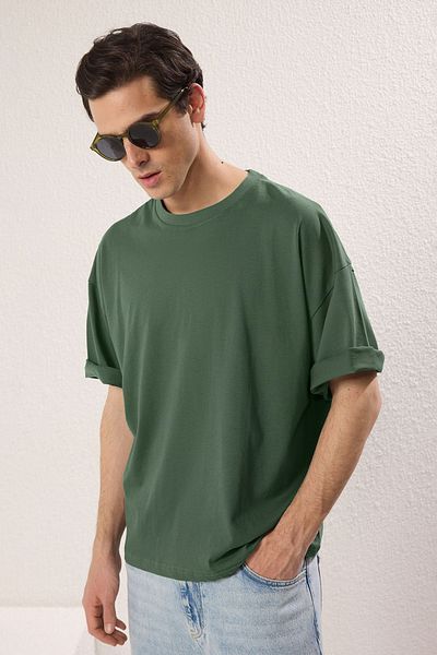 Trendyol Collection Βασικό T-Shirt σε σκούρο πράσινο κουτί - 100% βαμβάκι TMNSS25TS00162
