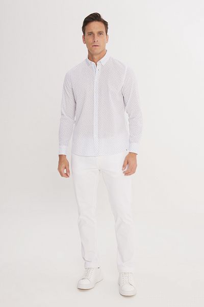 ALTINYILDIZ CLASSICS Bílá plátěná Slim Fit košile - námořnická modrá, límeček s knoflíky, potištěný
